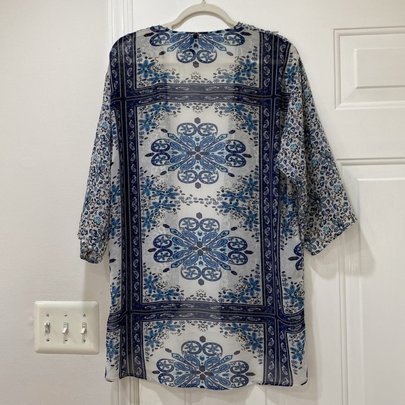 Divided, H&M, size XS, pashmina/coverup. - Picture 2 of 11